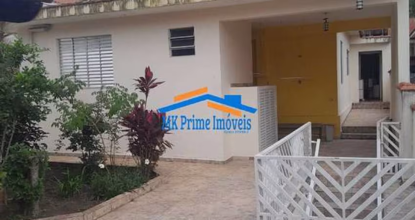 Ótima Casa com 3 Dormitórios sendo 1 Suíte e Vagas de Garagem - Osasco.