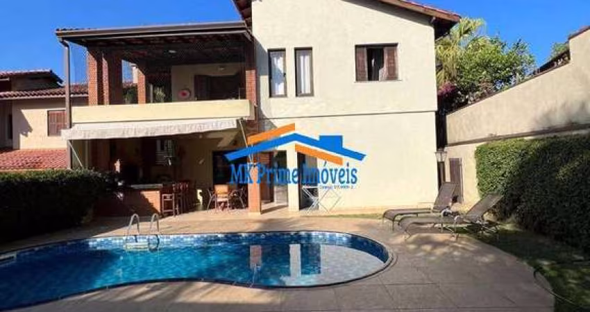 Sobrado com 3 Dormitórios sendo 1 Suíte - Piscina - 2 Vagas