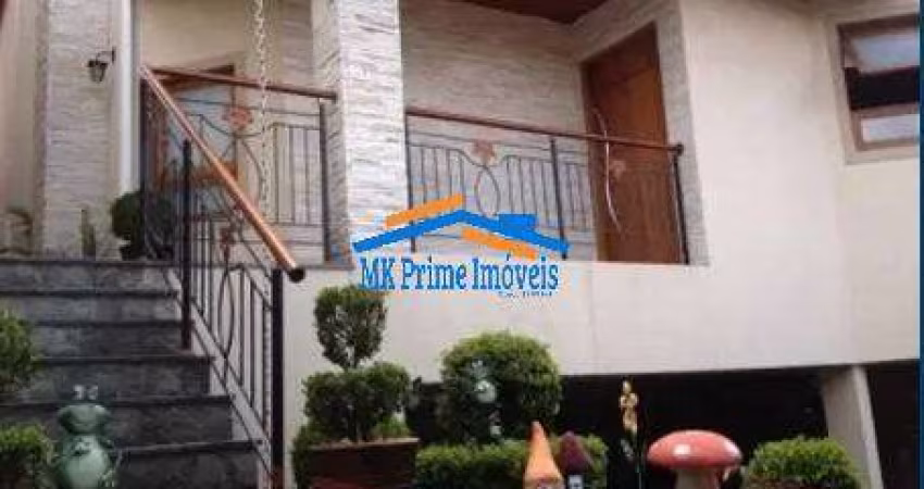 Sobrado à Venda, 270 m² com 4 Quartos e 6 Banheiros City Bussocaba Osasco