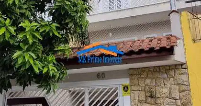 VENDE Sobrado com 190m², 03 Suítes e Quintal. VILA CAMPESINA.