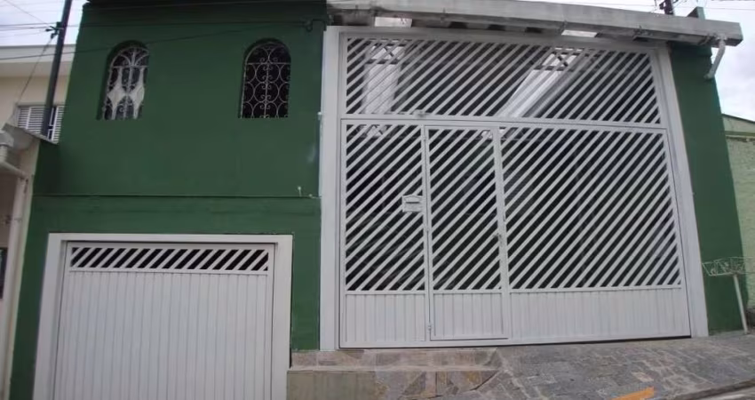 Casa com 2 Dormitórios, Quintal e 2 Vagas de Garagem - Bela Vista - Osasco.