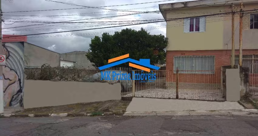 Casa assobradada 211m² com 3 dormitórios em Quitaúna!