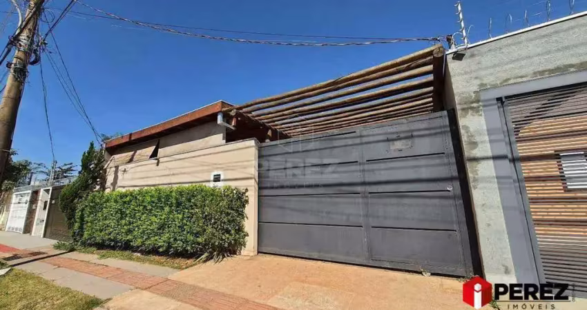 Casa à venda na Rua Jorge Luís Anchieta Curado, Jardim Itatiaia, Campo Grande