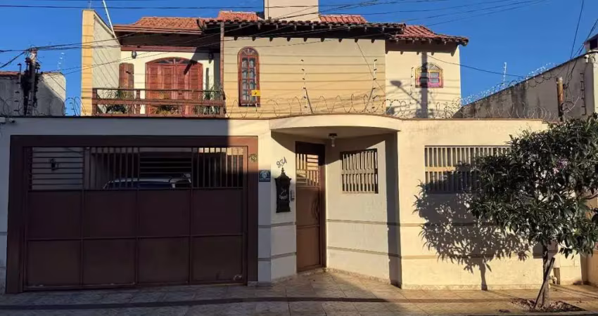 Casa com 3 quartos à venda na Rua Jerônimo de Carvalho, Mata do Jacinto, Campo Grande