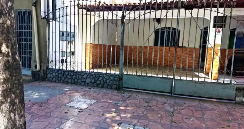 Casa à venda na Rua Leonardo Cristino, 3589, Centro, Governador Valadares