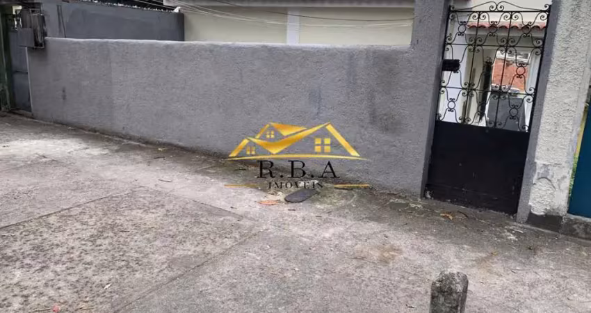 Casa com 2 quartos para alugar na Rua Guatambu, Marechal Hermes, Rio de Janeiro