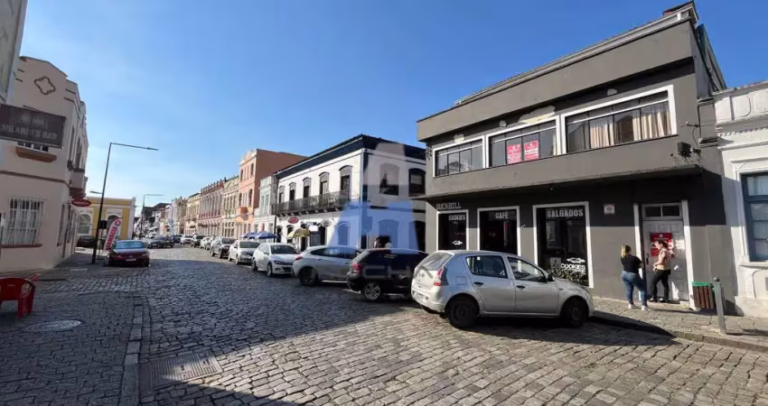 Casa e sala comercial de esquina na baía da babitonga à venda