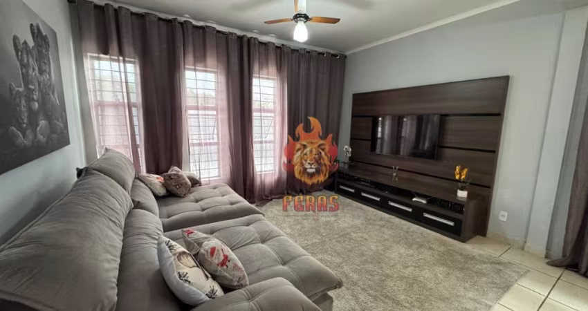 Casa à Venda no Cidade Jardim em Sorocaba 3 Dormitórios com Área de Serviço e Quintal Amplo