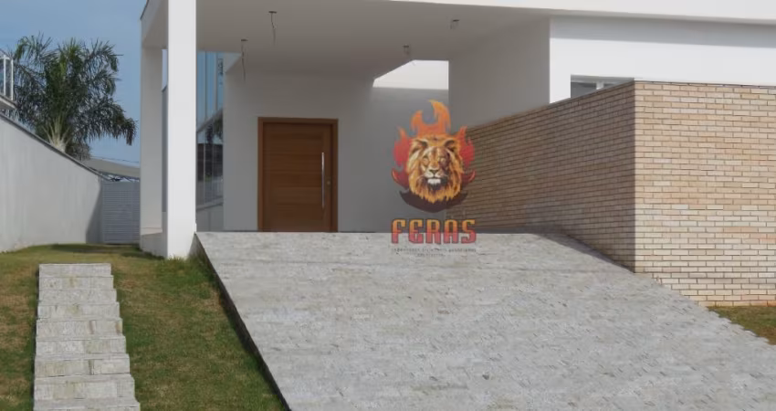 Casa Térrea à Venda com 3 suítes, sendo 1 suíte Master com closet no Residencial Evidence!