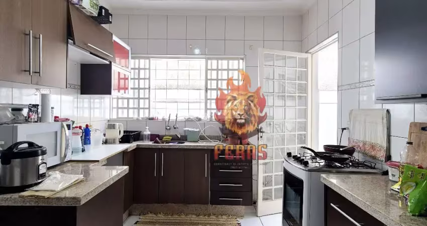 Casa à venda no prestes de barros, zona leste de sorocaba com 2 dormitórios e suíte!