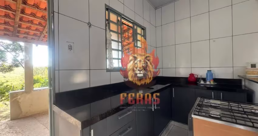 Linda chácara à venda com 2 dormitórios em sarapuí, sp - 4.000m² com lago e horta privativa!
