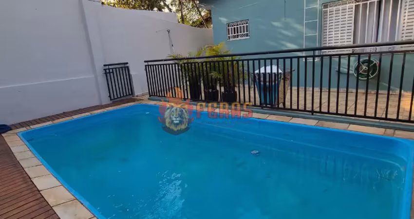 Casa térrea à venda no jardim simus - 3 dormitórios, sendo 1 suíte e área gourmet com piscina