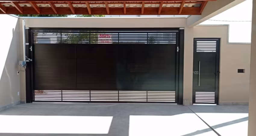 Linda Casa Térrea com 137m2 no Portal Ville Acácia  em  Boituva - SP.