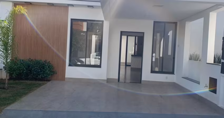 Lindo Térrea de  115m² à venda no excelente  Condomínio   Fechado  Golden Park -  Sorocaba - SP.