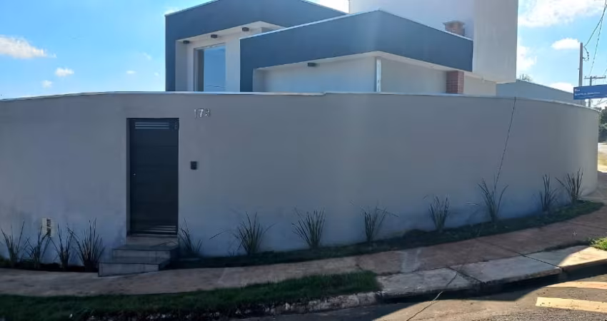 Linda Casa Térrea com 110m2 no  Bairro Campos Verde em  Boituva - SP.
