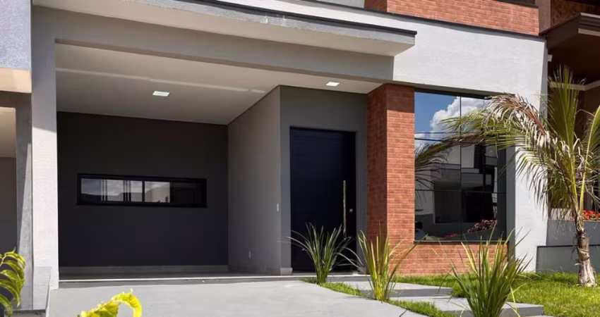 Linda Casa Térrea de 145m² de  área Construída e Terreno 216m2 à venda no excelente Condomínio Fechado  Mantava em Indaiatuba- SP.