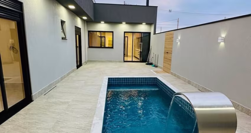 Linda Casa Térrea de 189m² de  área Construída e Terreno 307,33m2 à venda no excelente Condomínio Fechado  Evidencias em Indaiatuba- SP.