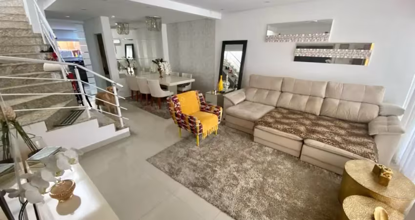 Lindo Sobrado com 03 Dormitórios sendo 03 Suítes  à Venda,  178m² no Bairro  Assunção  em São Bernardo do Campo - SP