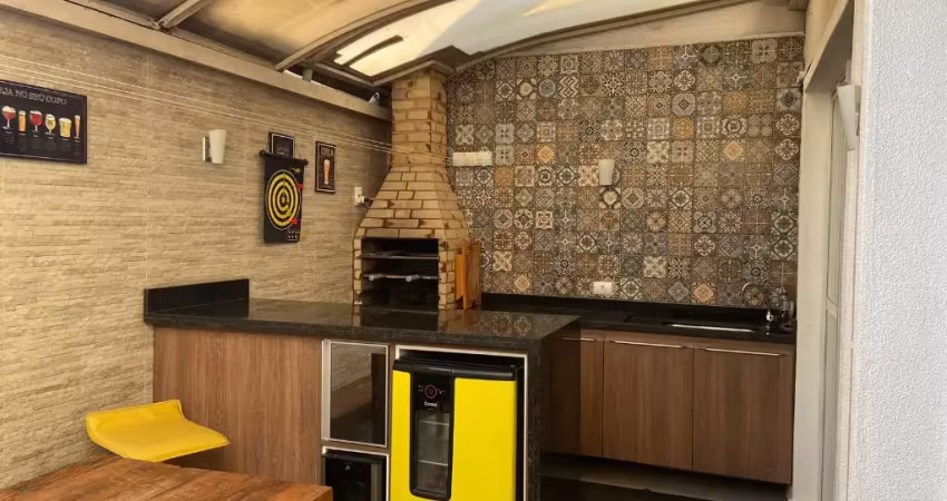 Linda Casa em Condomínio Fechado  Chácara dos Pássaros, com Lazer Completo, Sendo 03 Dormitórios  Sendo 1 Suíte e  03 banheiros à Venda, 105m²  no Bairro Planalto  em São Bernardo do Campo - SP