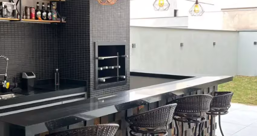 Linda Casa Térrea de 170m² de Área Construída, à venda no excelente Condomínio Santinon - Sorocaba - SP