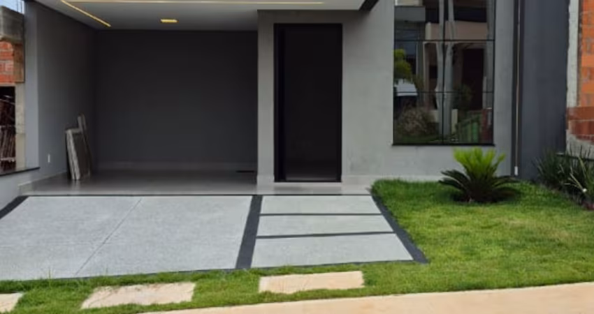 Linda Casa Térrea de 133m² à venda no excelente Condomínio Fechado Gran Reserve em Indaiatuba- SP.