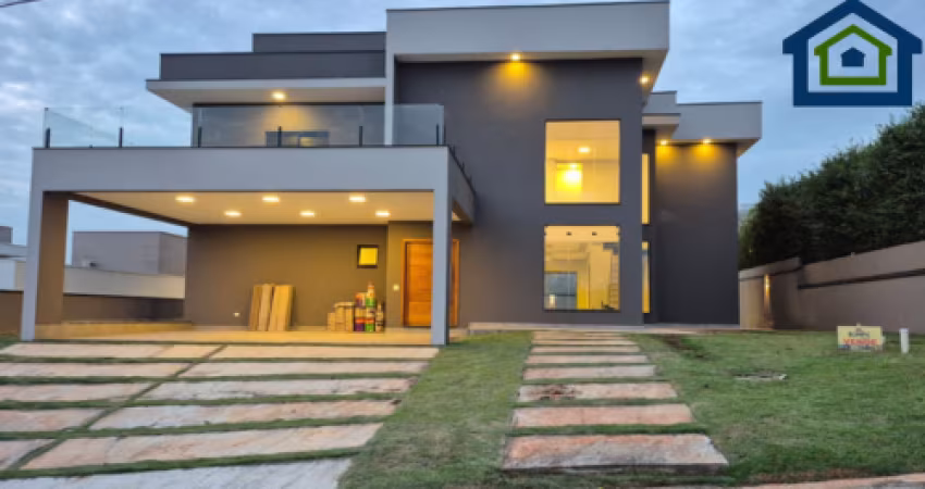 Lindo Sobrado de 356m²  de Área Construída, e Terreno de 1.000m², com Muito Verde no Condomínio Portal dos Lagos  em Boituva - SP.