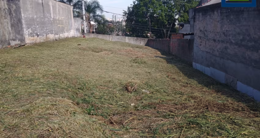 Ótimo Terreno de 10x50 =500m2, Pronto para Construir, no Bairro Santa Maria em Santo André - SP.