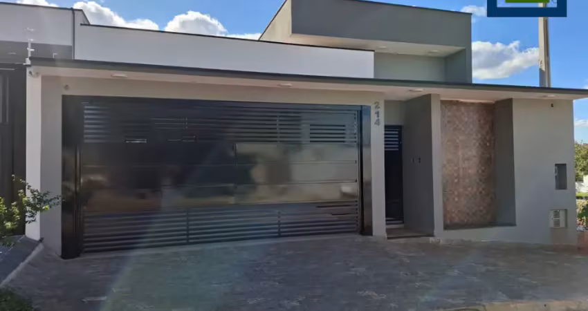 Linda Casa Térrea de 167m² de Área Construída, e Terreno de 250m², no Bairro Portal Ville Jardins em Boituva- SP.