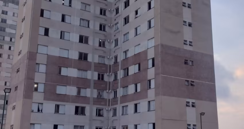 Apartamento de 50m² com 02 Dormitórios, á venda, no Bairro Santa Terezinha em São Bernardo do Campo - SP.