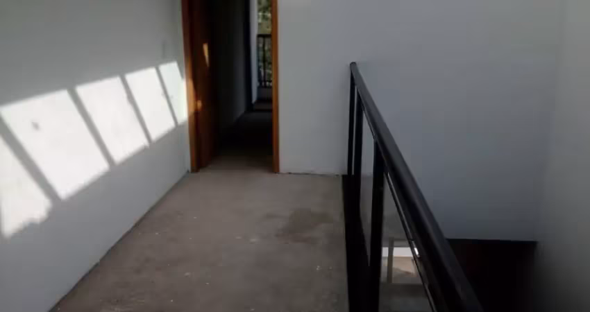 Lindo Sobrado de 197m² á venda, com 03 Dormitório Sendo 01 Suíte, na Vila Gilda - Santo André - SP