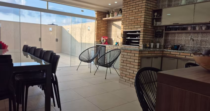 Lindo Sobrado à Venda com 235m² de Área Construída e Terreno de 150m2, no Bairro Assunção em São Bernardo do Campo - SP