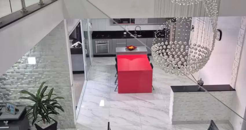 Lindo Sobrado com 04 Dormitórios Sendo 03Suítes, à Venda com 316m² de Área Construída, e  Terreno de 279m2 de  no Bairro Parque dos Pássaros- SP