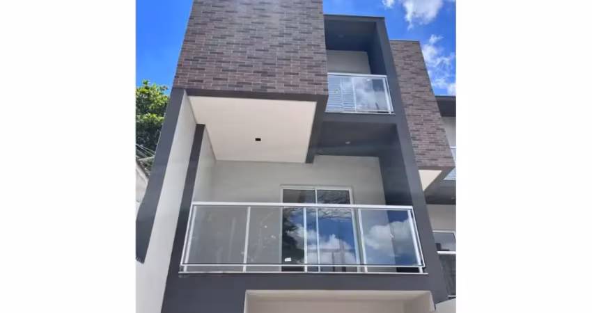 Lindo sobrado à venda com 120m² de área construída, no bairro parque novo oratório - santo andré - sp.