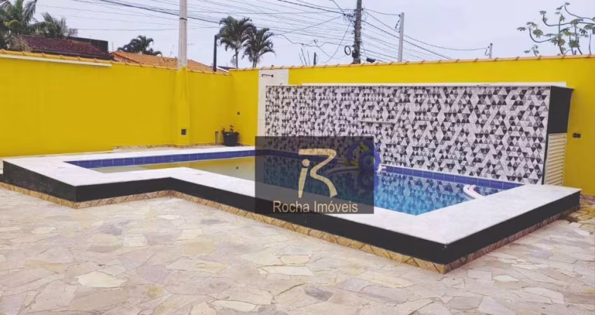 Casa com 3 dormitórios à venda, 174 m² por R$ 650.000,00 - Estância Bal Maria H Novaes - Peruíbe/SP
