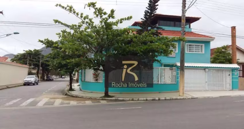 Oportunidade sobrado com 6 dormitórios 200  mts da praia no centro aceita permuta em judiai ,valinhos ,vinhedo campinas r$ 1.300.000.00