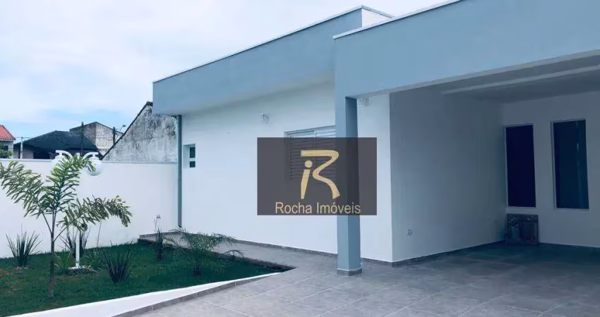 Casa com 3 dormitórios à venda, 129 m² por R$ 630.000,00 - Estância São José - Peruíbe/SP