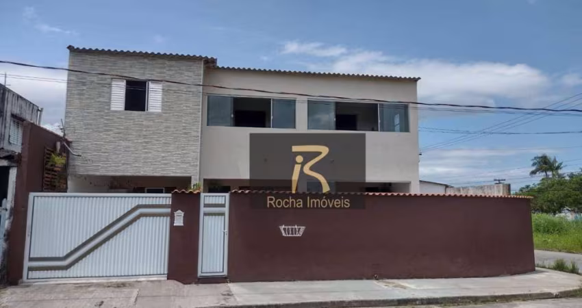 Casa sobrado com 4 dormitórios.