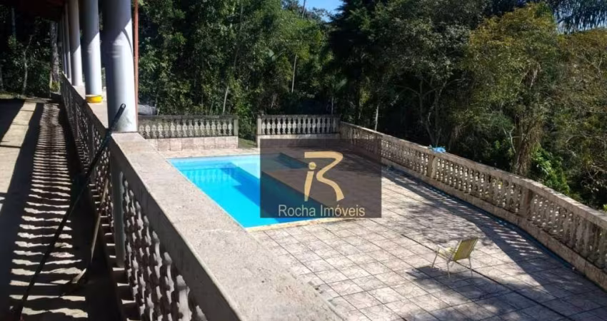 Chácara com 3 dormitórios à venda, 4 m² por R$ 550.000,00 - Centro - Juquitiba/SP