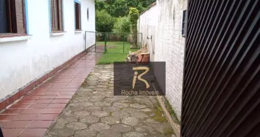 Casa a 450 metros da praia por r$ 430.000 - estância bal. belmira novaes - peruíbe/sp