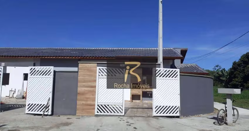 Casa com 2 dormitórios à venda, 64 m² por R$ 339.900 - Jardim Grandesp - Itanhaém/SP