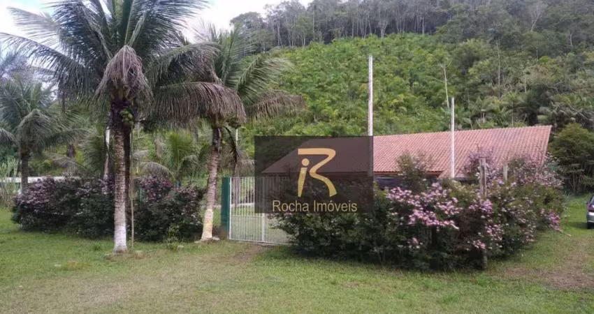 Sítio com 3 dormitórios à venda, 1331000 m² por r$ 1.200.000,00 - braço grande - miracatu/sp