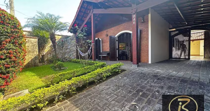 Casa maravilhosa à venda  10 minutos da praia!   oportunidade imperdível!    03 dormitórios (sendo 01 suíte)  edícula nos fundos com banheiro  casa to