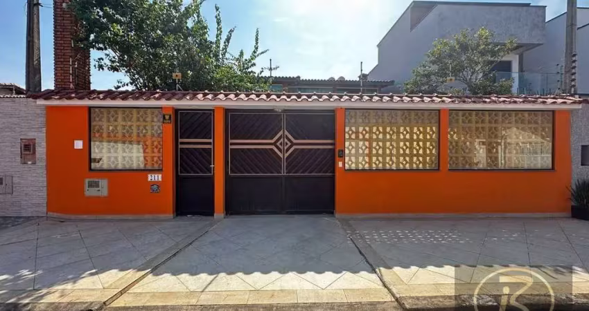 Excelente sobrado 4 dormitórios sendo 1 suíte bairro nobre 30  mts da praia r$ 900.000.00