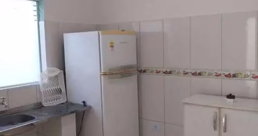 Edícula na principal av de peruíbe, ao lado bongaville i, com 1 dormitório para alugar por r$ 1.200/mês - balneário josedy - peruíbe/sp