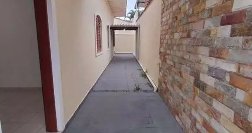Casa ampla e aconchegante a apenas 500 metros da praia com 2 quartos à venda, 63 m² por r$ 290.000