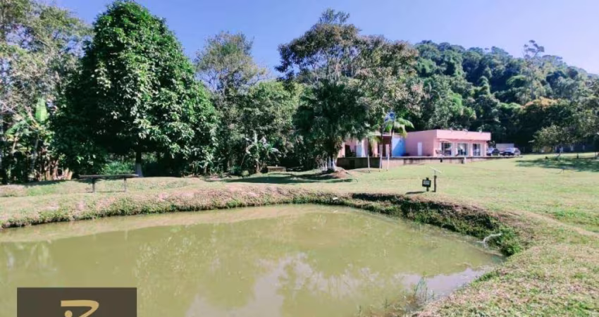 Chácara com 3 dormitórios à venda, 6000 m² por R$ 1.200.000,00 - Estância Vale da Serra - Peruíbe/SP