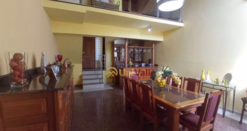 Sobrado com 3 dormitórios à venda, 200 m² por R$ 1.275.000,00 - Independência - Taubaté/SP