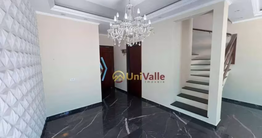 Sobrado com 3 dormitórios à venda, 120 m² por R$ 630.000,00 - Vila Iapi - Taubaté/SP
