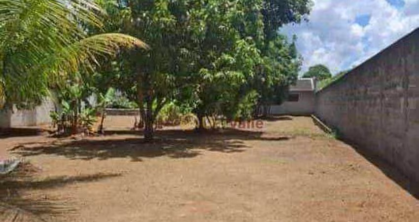 Chácara com 1 dormitório à venda, 1400 m² por R$ 800.000 - Piracangaguá - Taubaté/SP