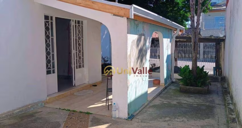 Casa com 3 dormitórios à venda, 170 m² por R$ 720.000,00 - Jardim Santa Cruz - Taubaté/SP